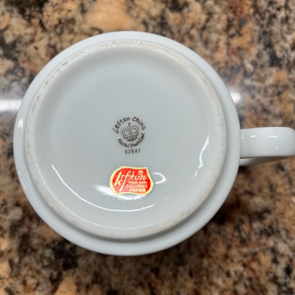 Grandmother mug - Lefton Porcelain - white with pink flowers and gold trim - Picture 9 of 10